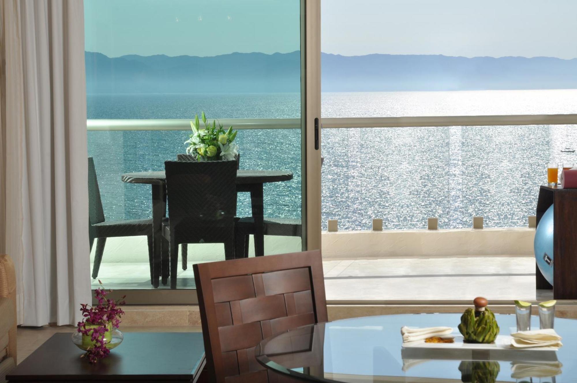Sunset Plaza Beach Resort Puerto Vallarta All Inclusive Экстерьер фото