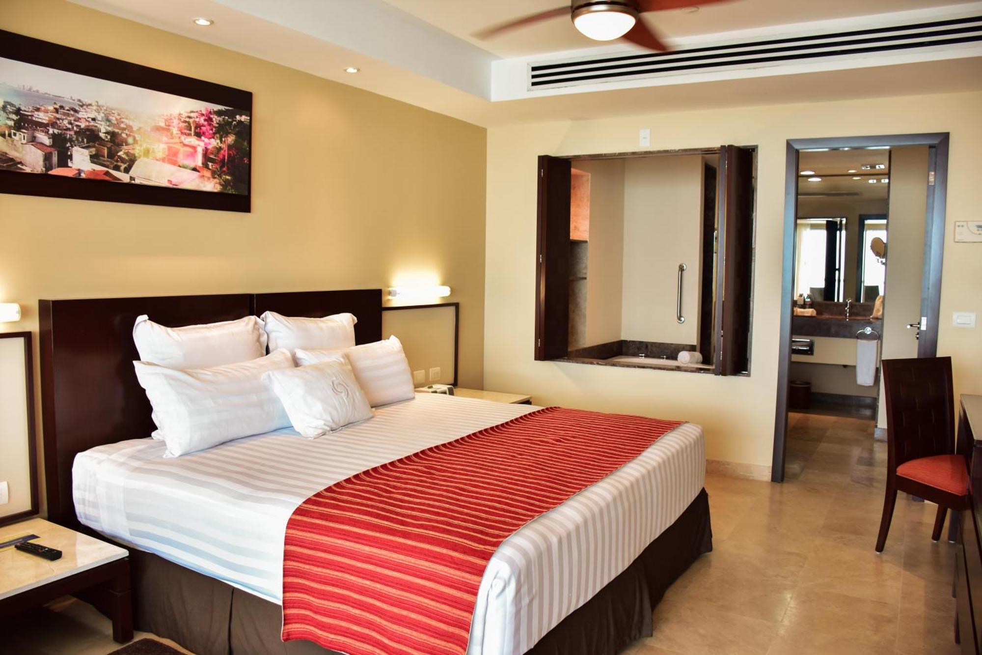 Sunset Plaza Beach Resort Puerto Vallarta All Inclusive Экстерьер фото